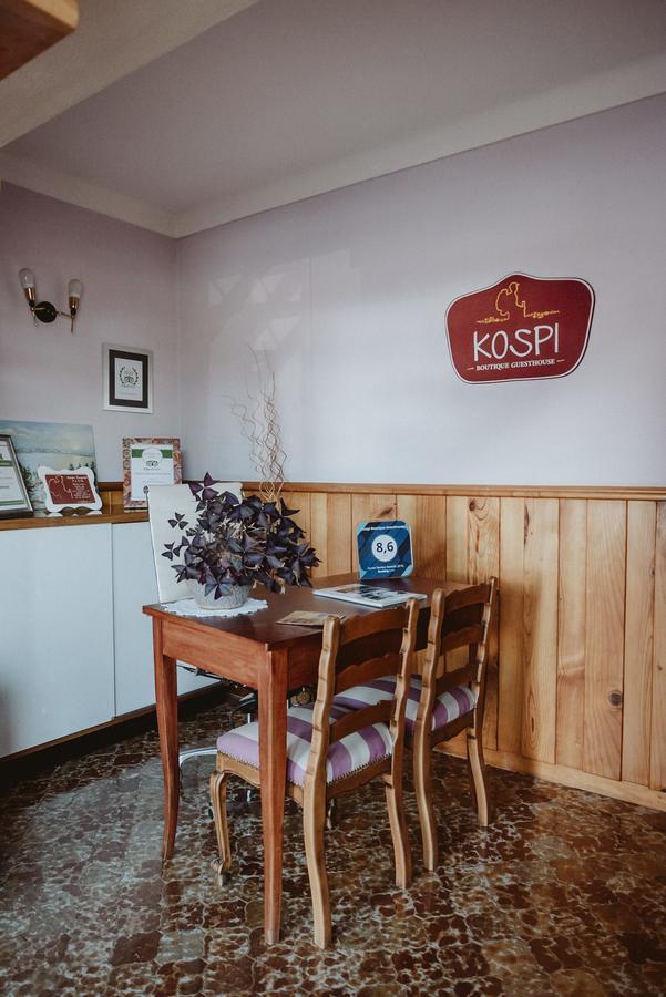 Kospi Boutique Guesthouse San Carlos de Bariloche Ngoại thất bức ảnh